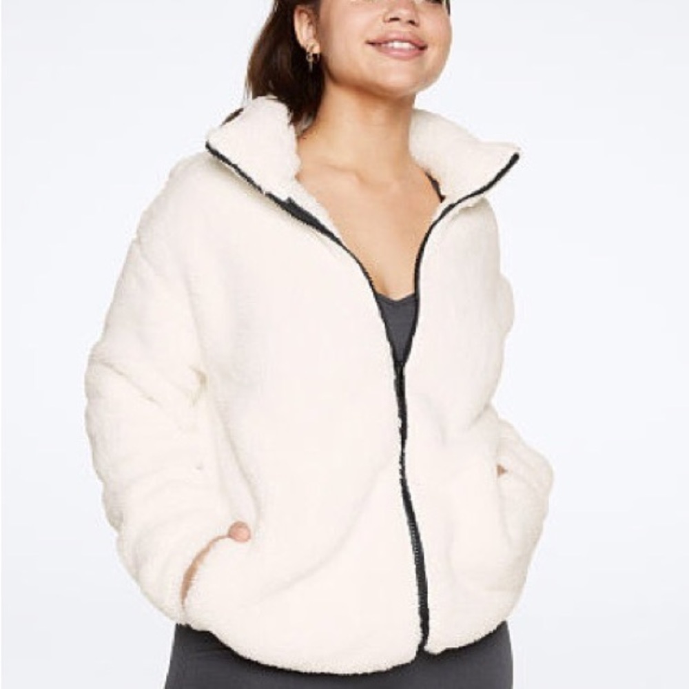🚫SOLD 💕NWT Pink VS Teddy Full Zip Fleece Sz L💕🚫SOLD